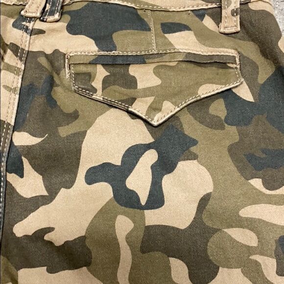 Wishlist Camouflage Cargo Pants Size Small - Picture 7 of 10